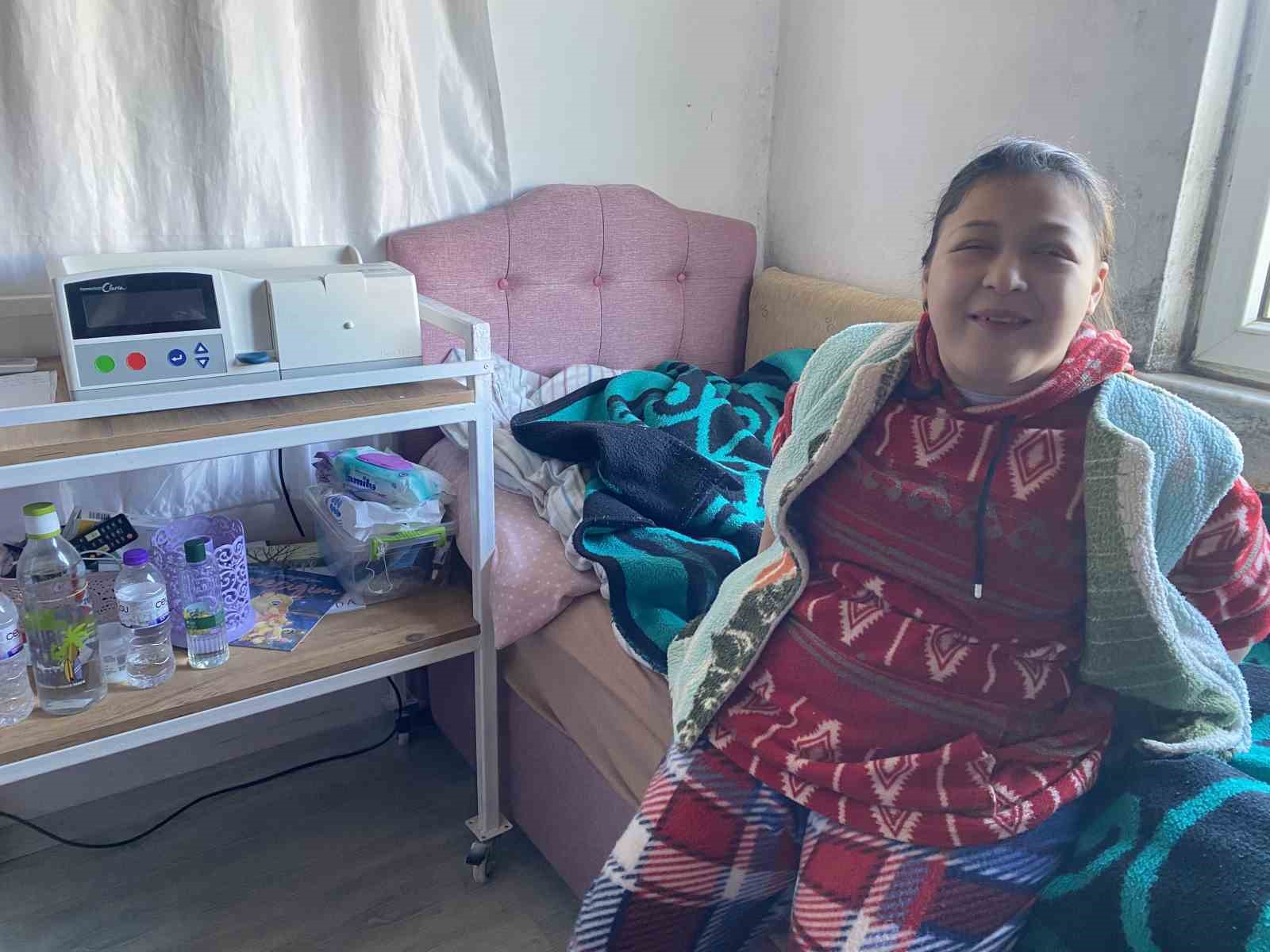 Elektrik kesilince ömürlerinden ömür gidiyor