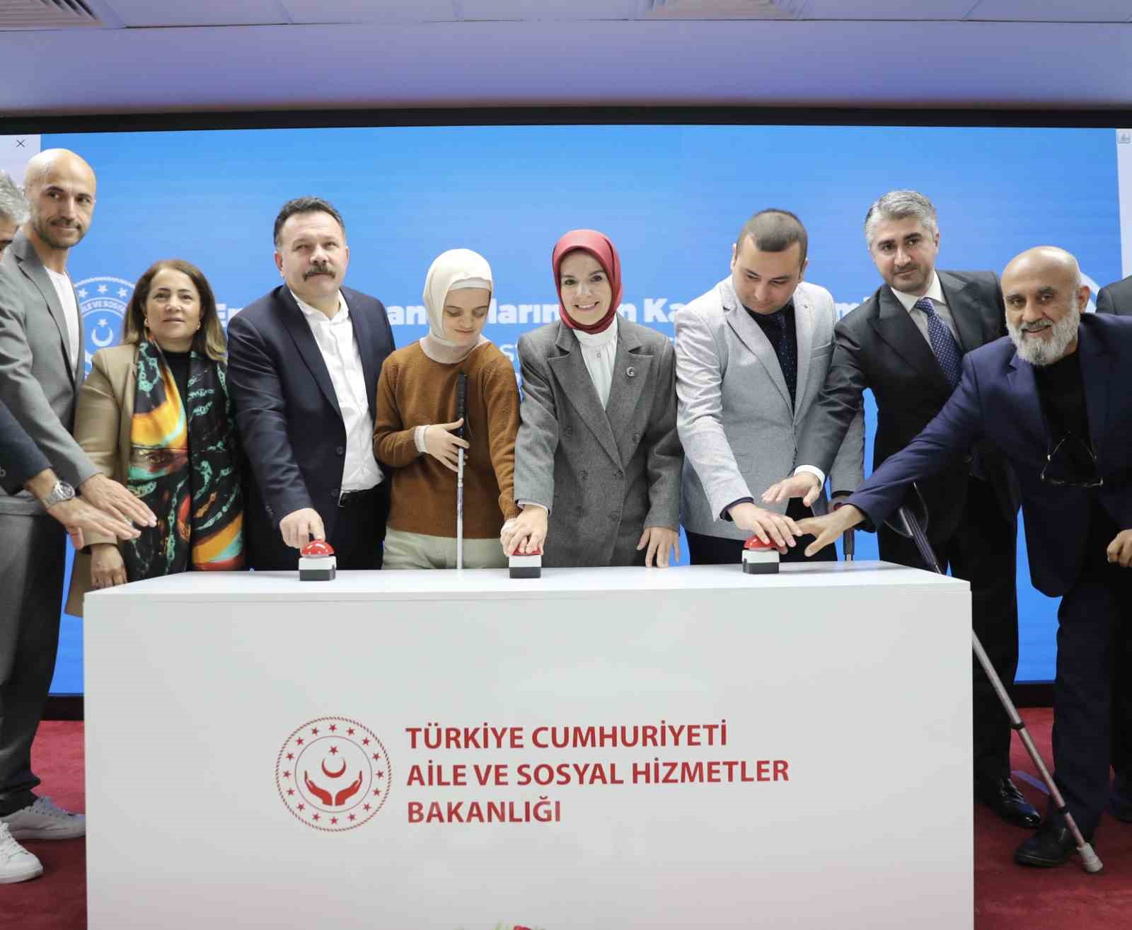 Kamuda bin 830 engelli vatandaşın ataması gerçekleştirildi