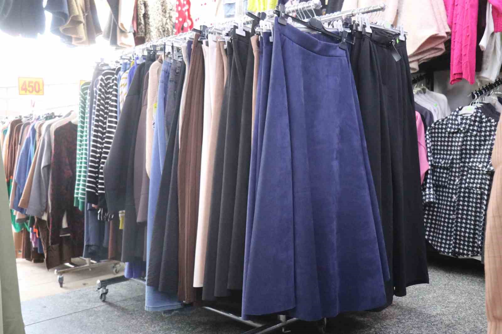 Dolabından kıyafet seçer gibi alıp gitti