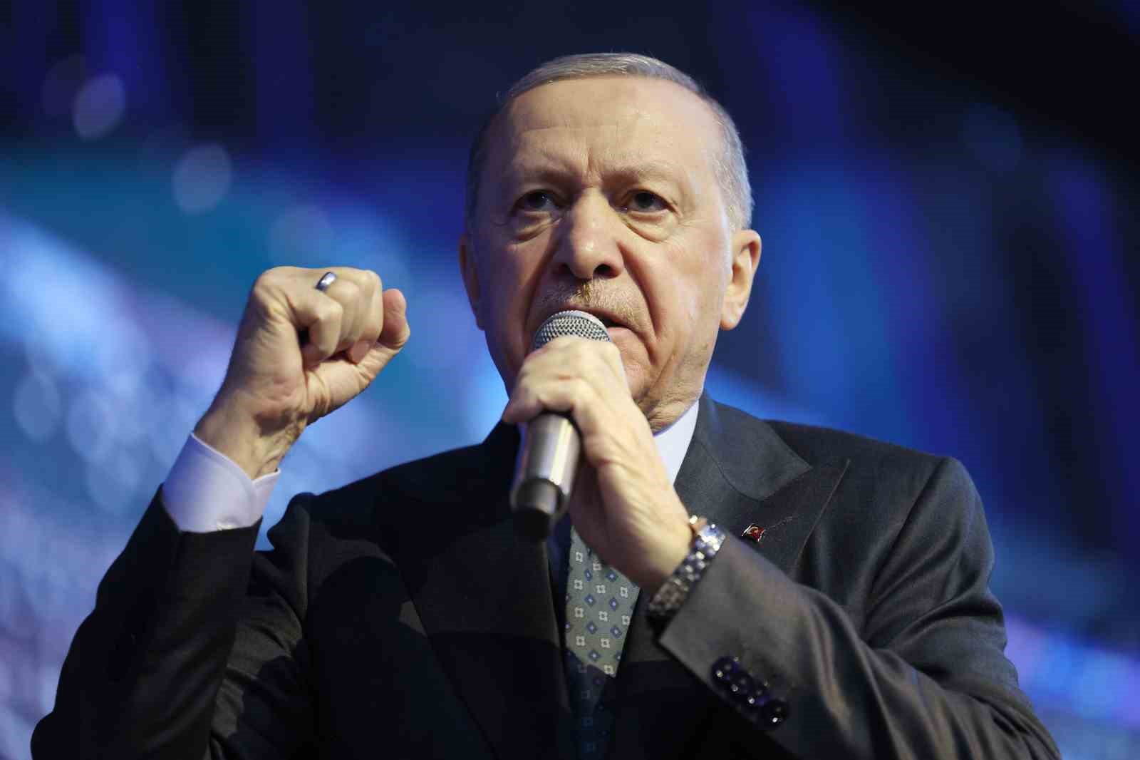 Cumhurbaşkanı Erdoğan: “MHP ve Sayın Bahçeli, Cumhur İttifakı çatısı altında, ülkemizin kronik sorunlarının çözümünde ön açıcı tavırlarıyla Türk siyasi tarihine ismini yazdırmıştır.”