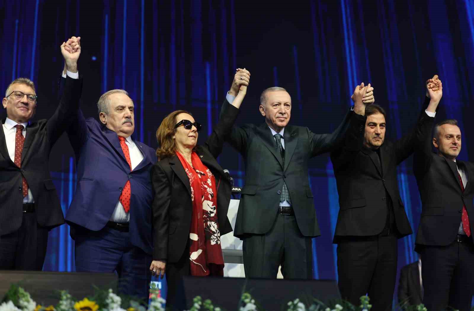 AK Parti’ye 3 milletvekili katıldı