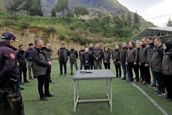 Ormancılara silah eğitimi verildi