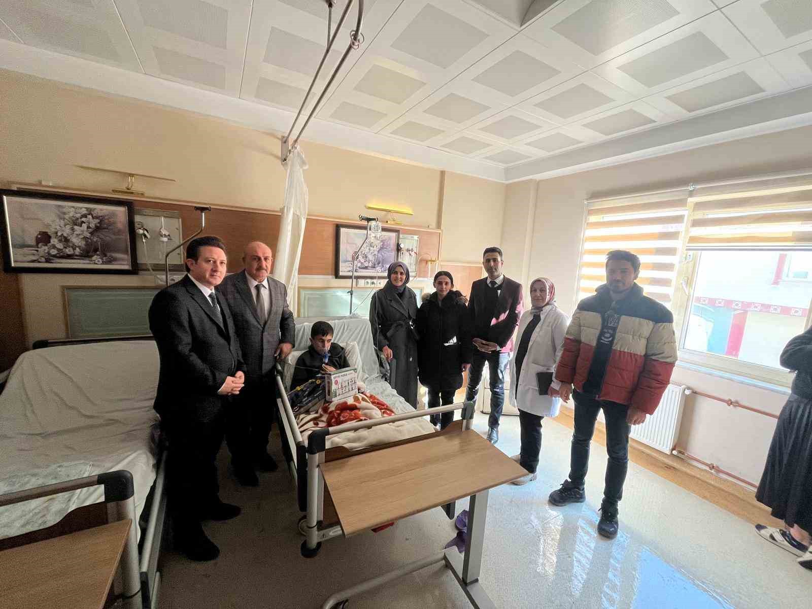 Minik kalplerden yürek ısıtan hareket