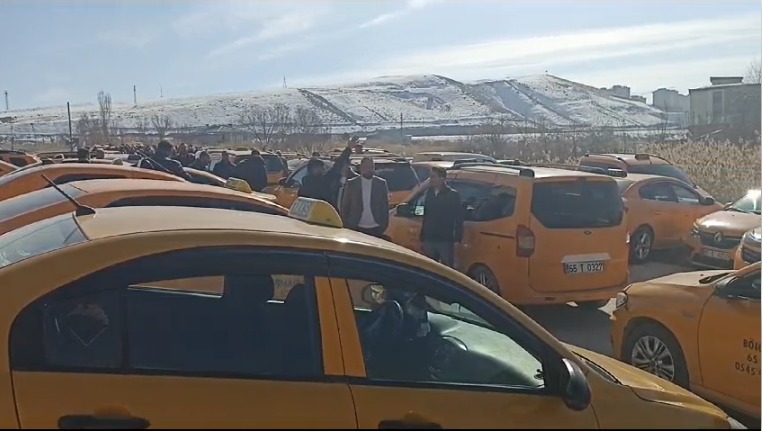 Van’da taksiciler 45 bin TL’lik kamera sistemine karşı kontak kapattı!