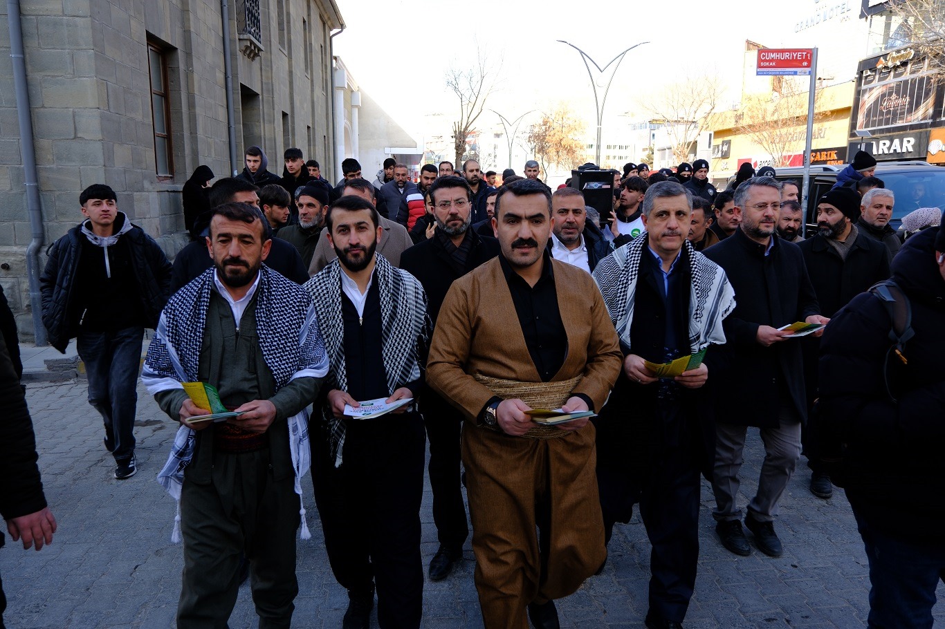 HÜDA PAR Van İl Başkanlığı ‘Kürtçe Anadil Yürüyüşü’ düzenledi