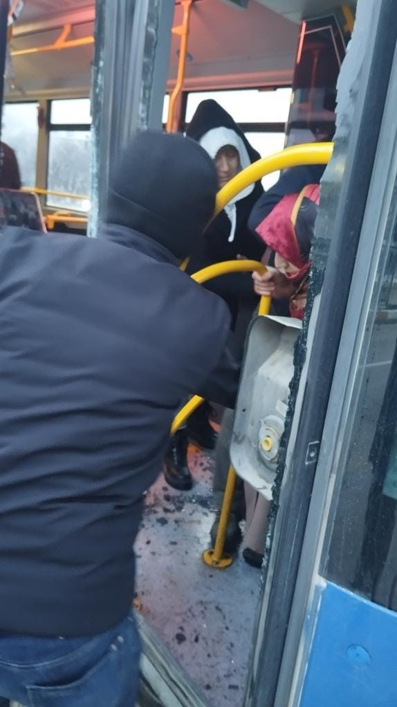 Gizli buzlanma kazalara yol açtı: 4 yaralı