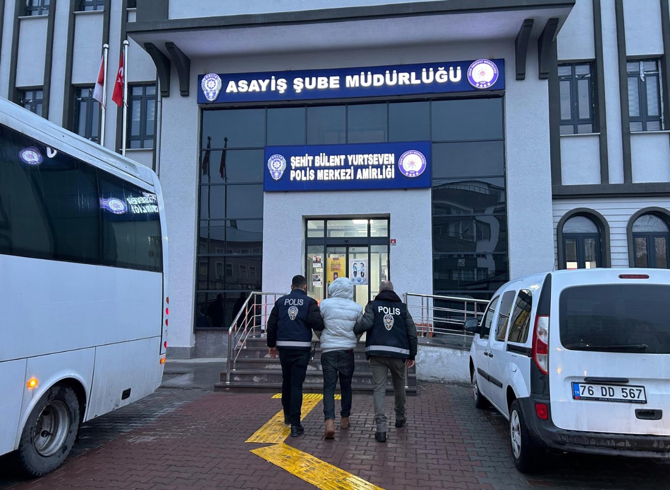 Umuma açık işletmelere asayiş uygulaması