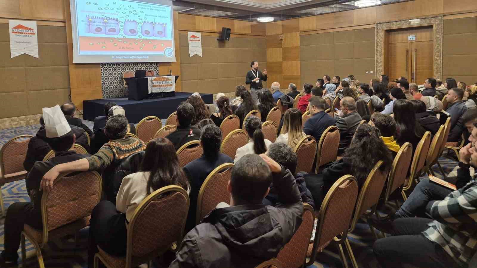 Van’da alzheimer farkındalık eğitimi