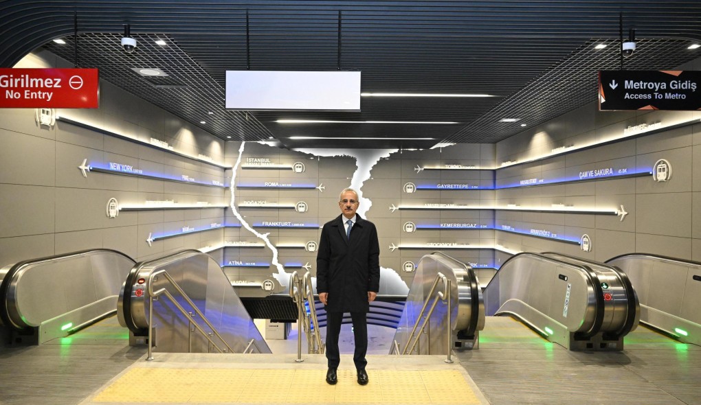 Türkiye’nin en hızlı metrosu yolcu rekoru kırdı