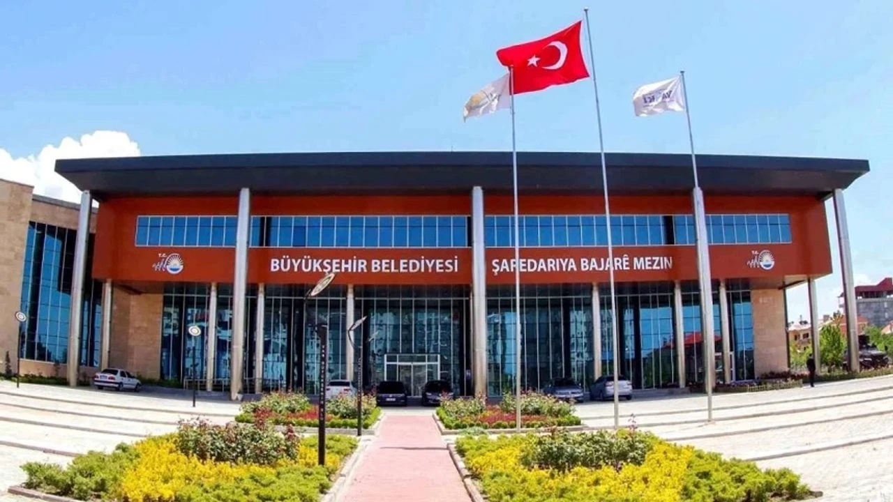 Van Büyükşehir Belediyesi’nde Büyük Değişim! Tüm Daire Başkanları Yenilendi