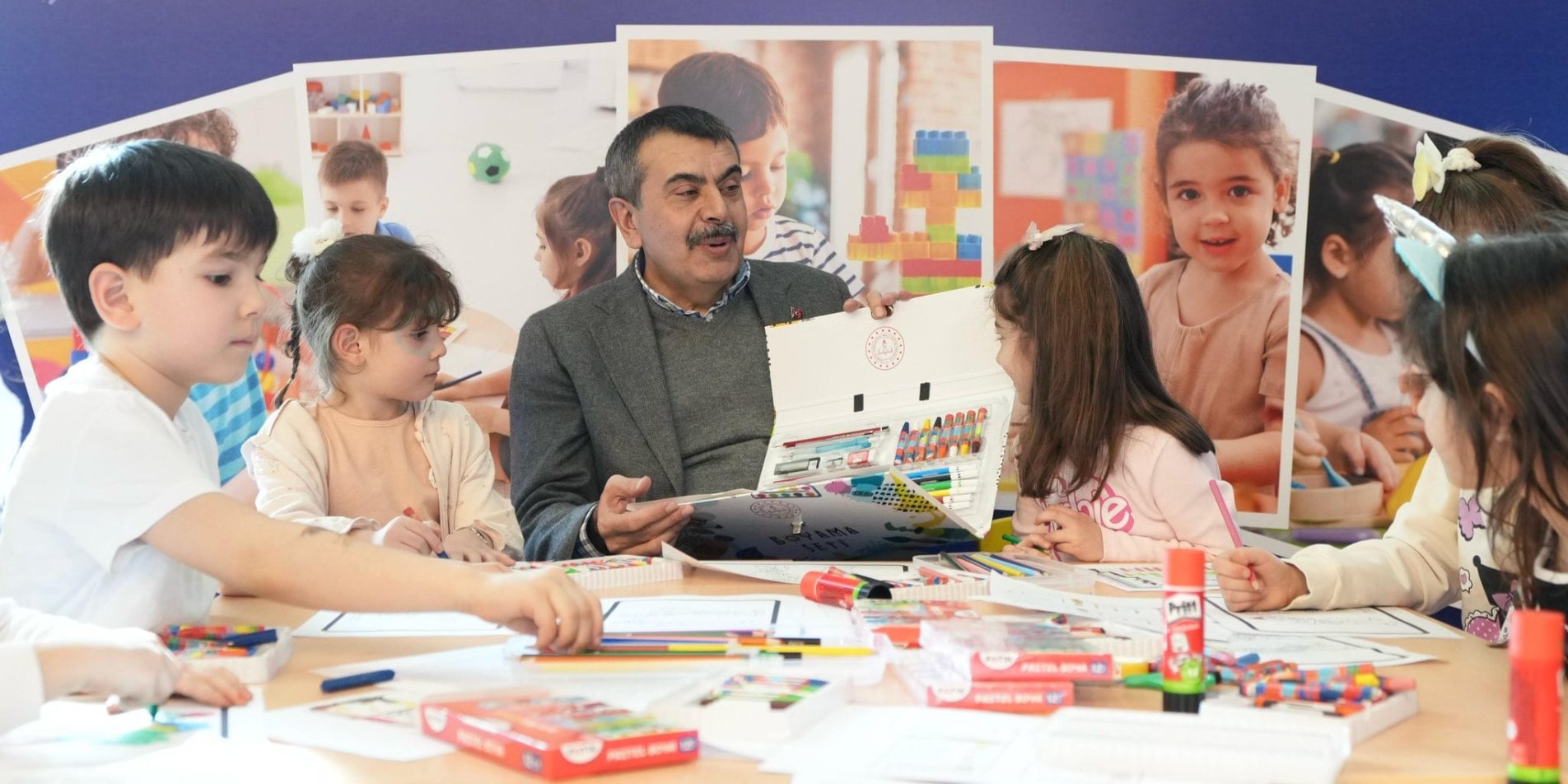 Bakan Tekin, “Külliyede Ramazan” etkinliklerini ziyaret etti