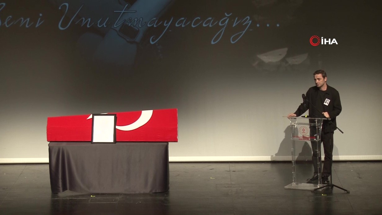 Sevilen oyuncu Şinasi Yurtsever’e son veda