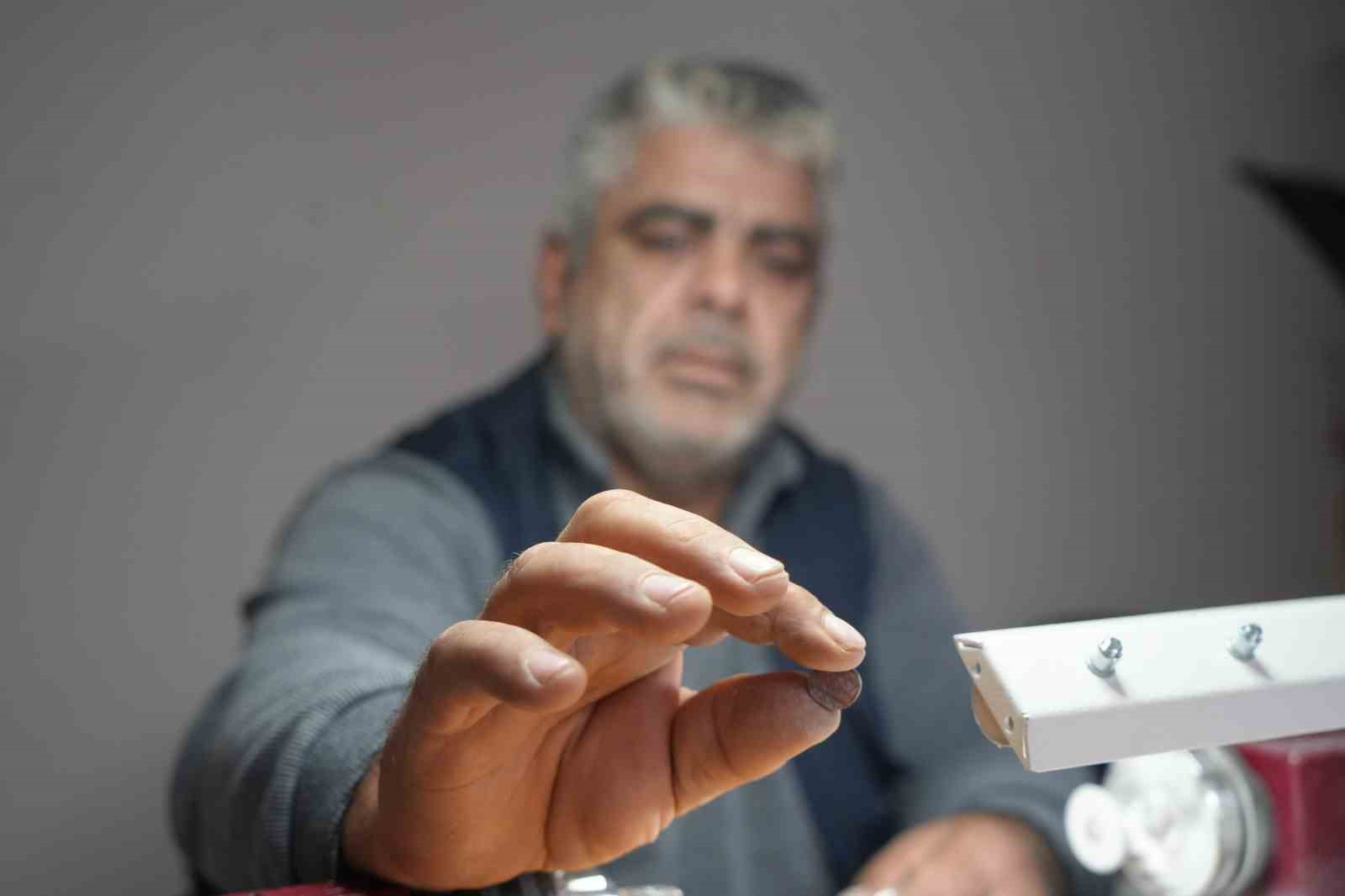 Rengarenk kehribar tespihler göz alıyor