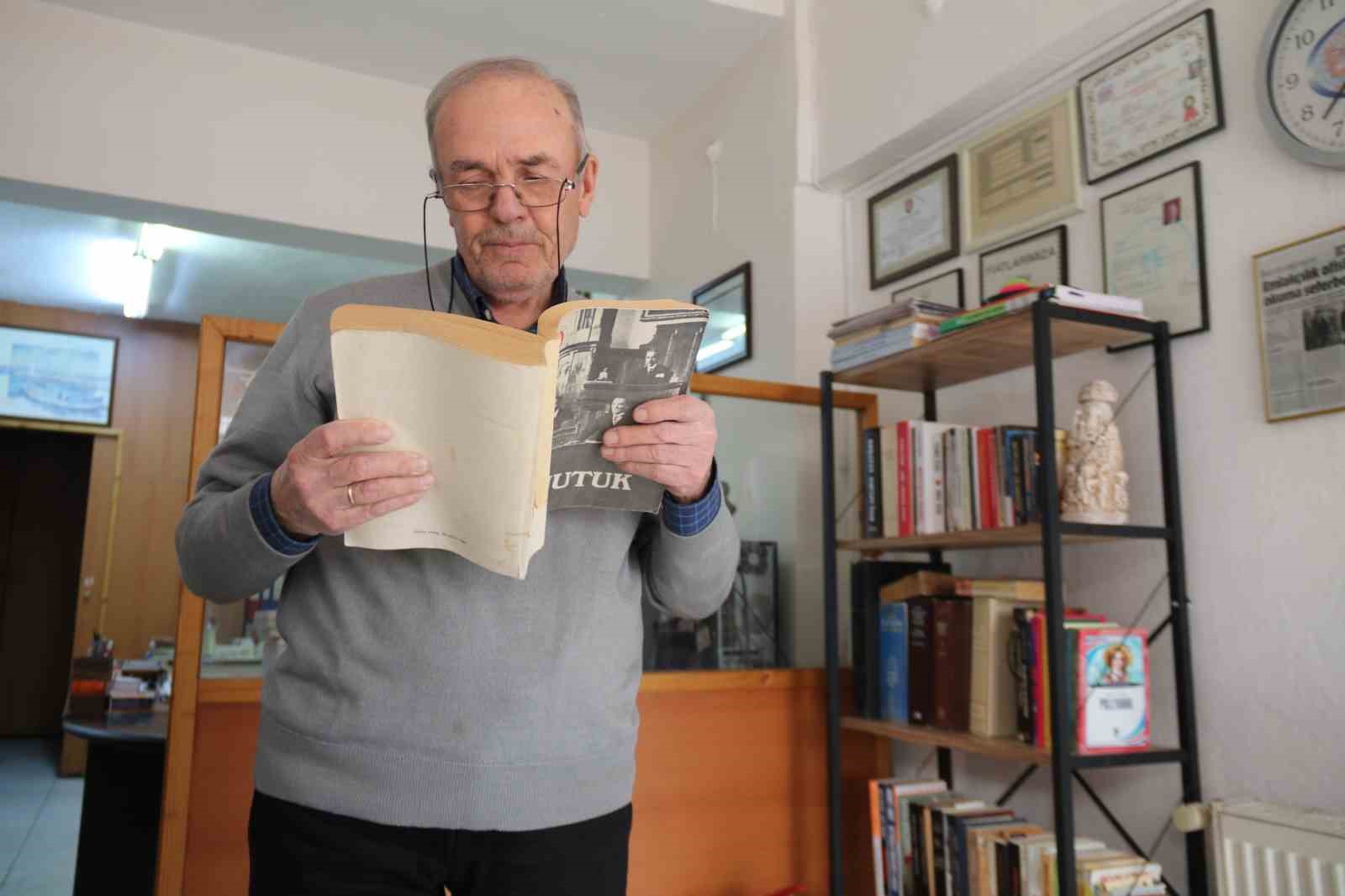 Emlakçı ödünç verdiği kitapları teslim alırken ’özetlerini’ de istiyor