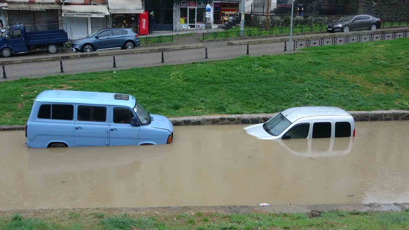 Trabzon’da şiddetli yağış