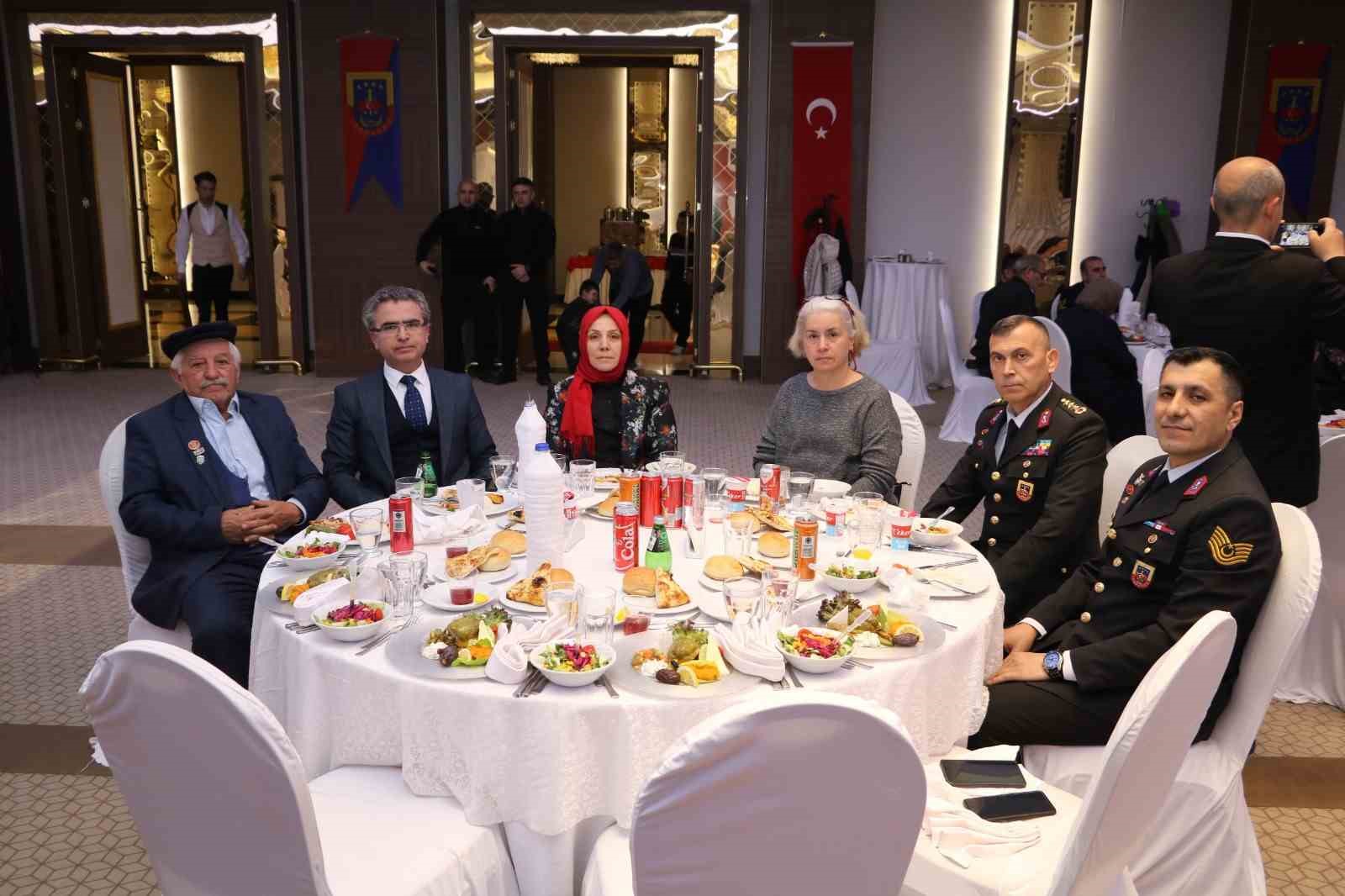 Albay Yağan: 