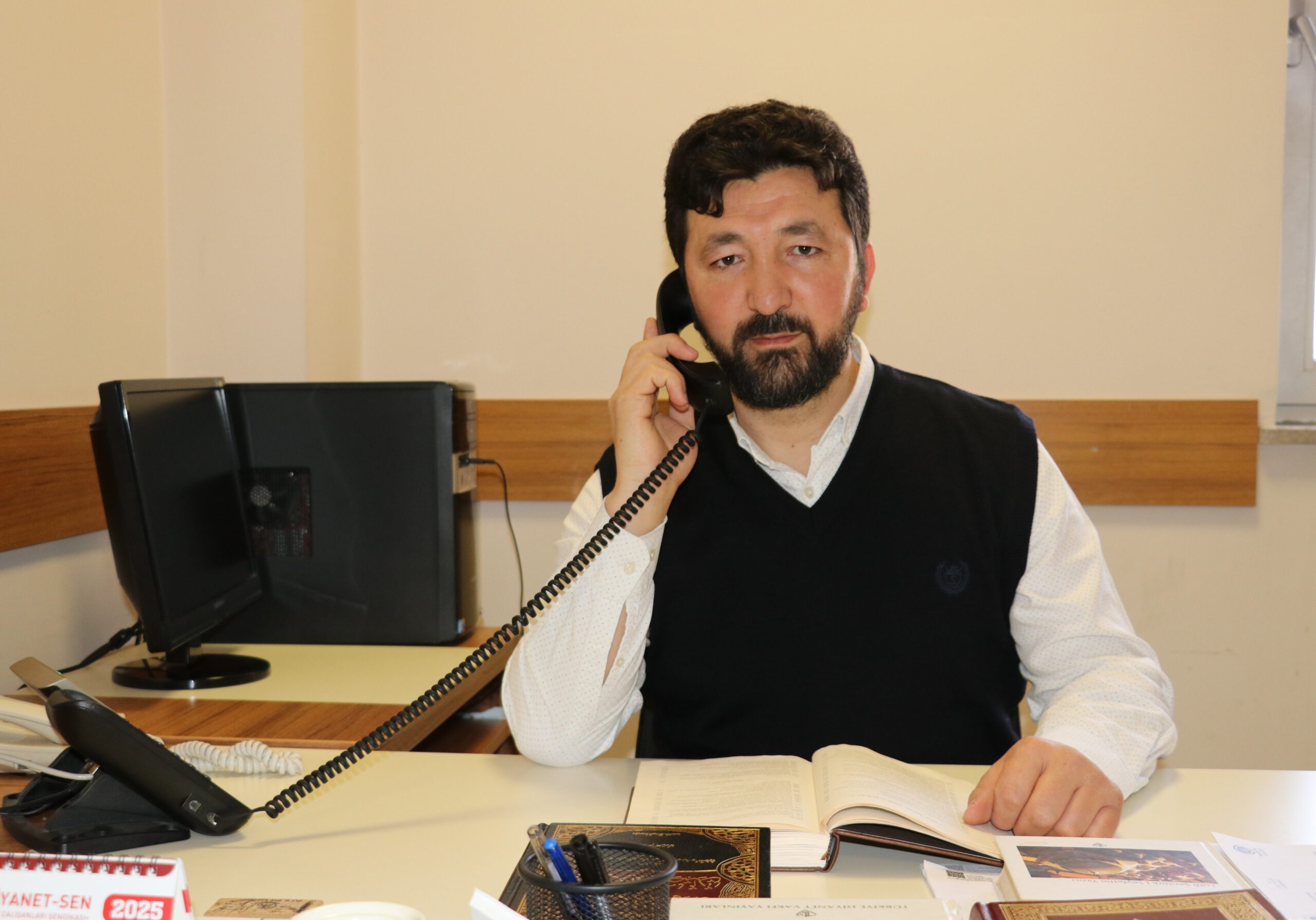 Van’da ‘Alo Fetva Hattı’nda Ramazan yoğunluğu  