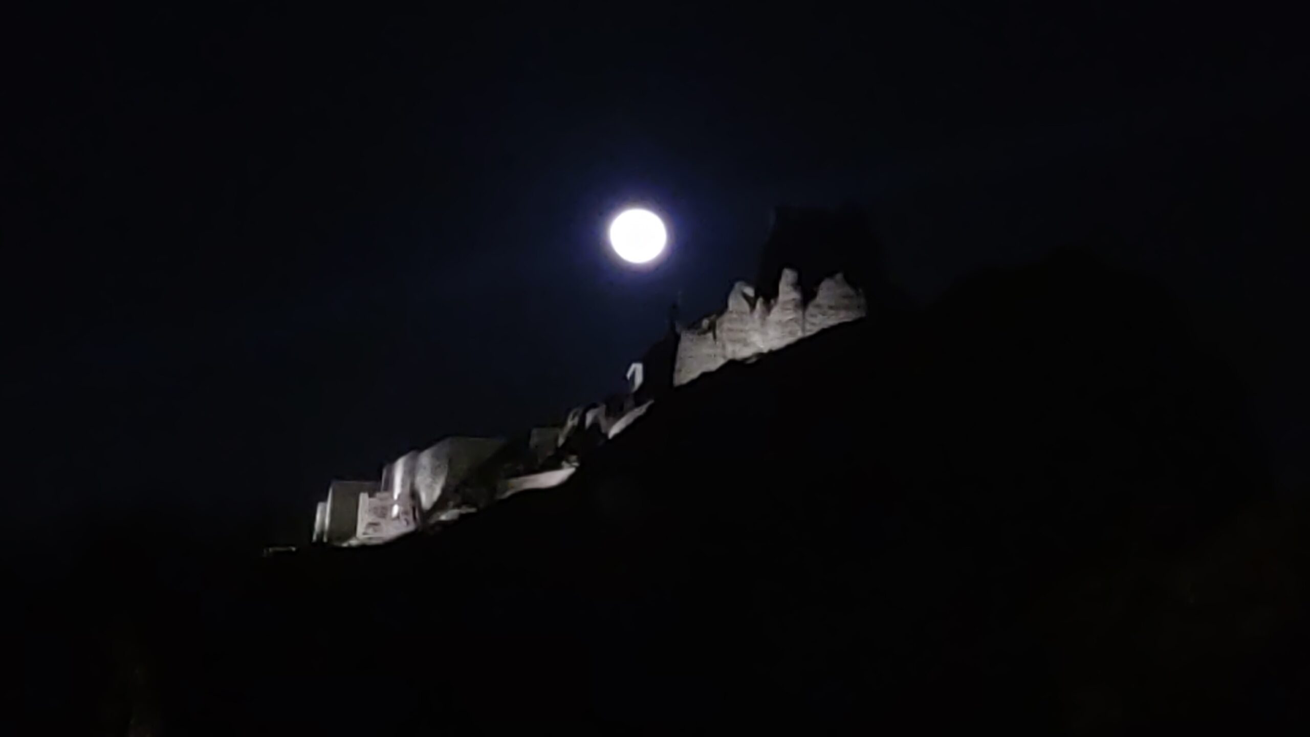 Van Kalesi ile dolunayın eşsiz buluşması