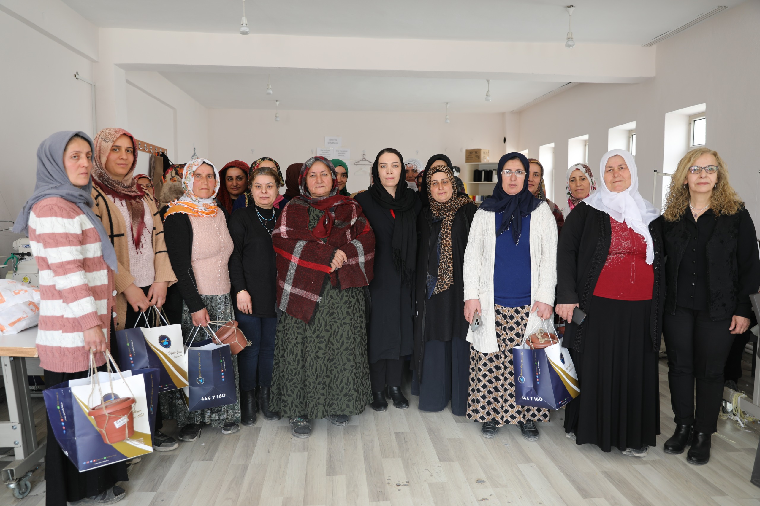 İpekyolu Belediyesi’nden kadınlara özel jest