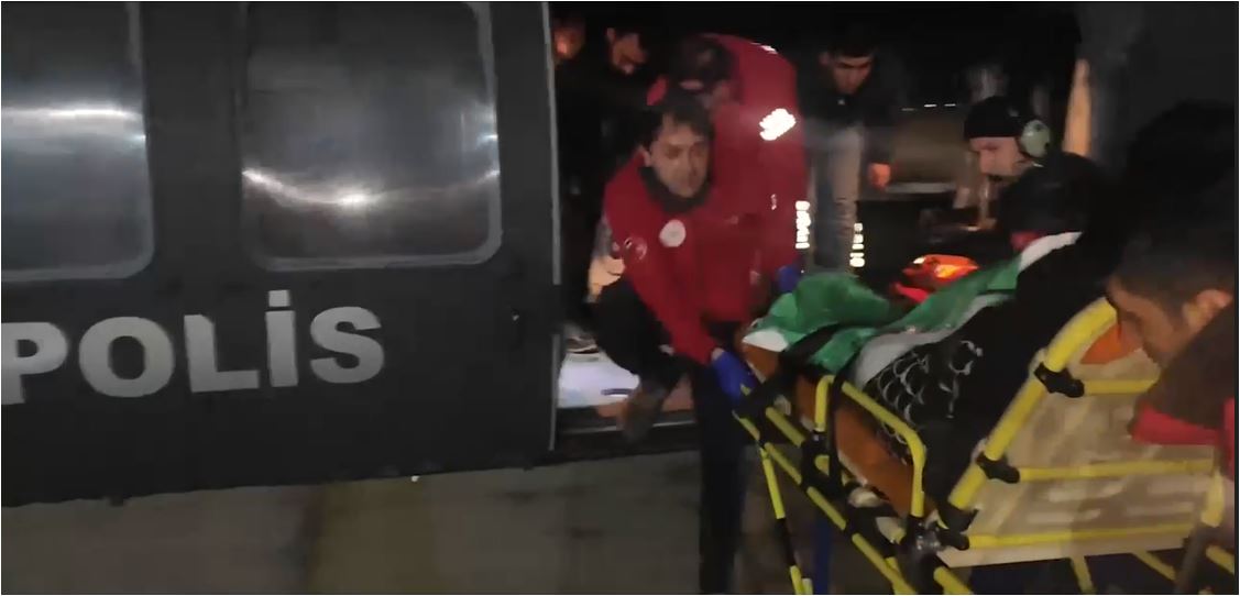 Van’da hamile kadın askeri helikopterle hastaneye yetiştirildi