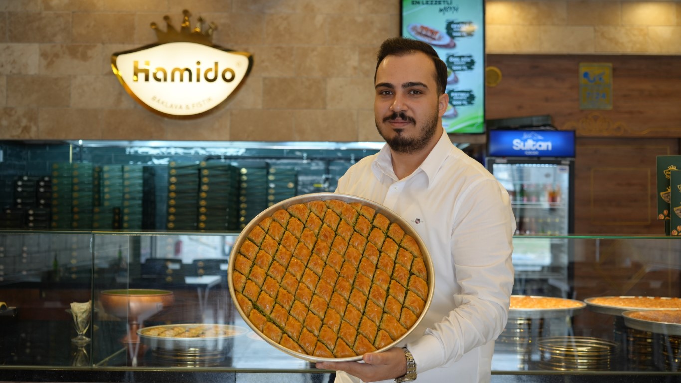 Gaziantep’te baklavacıların bayram mesaisi
