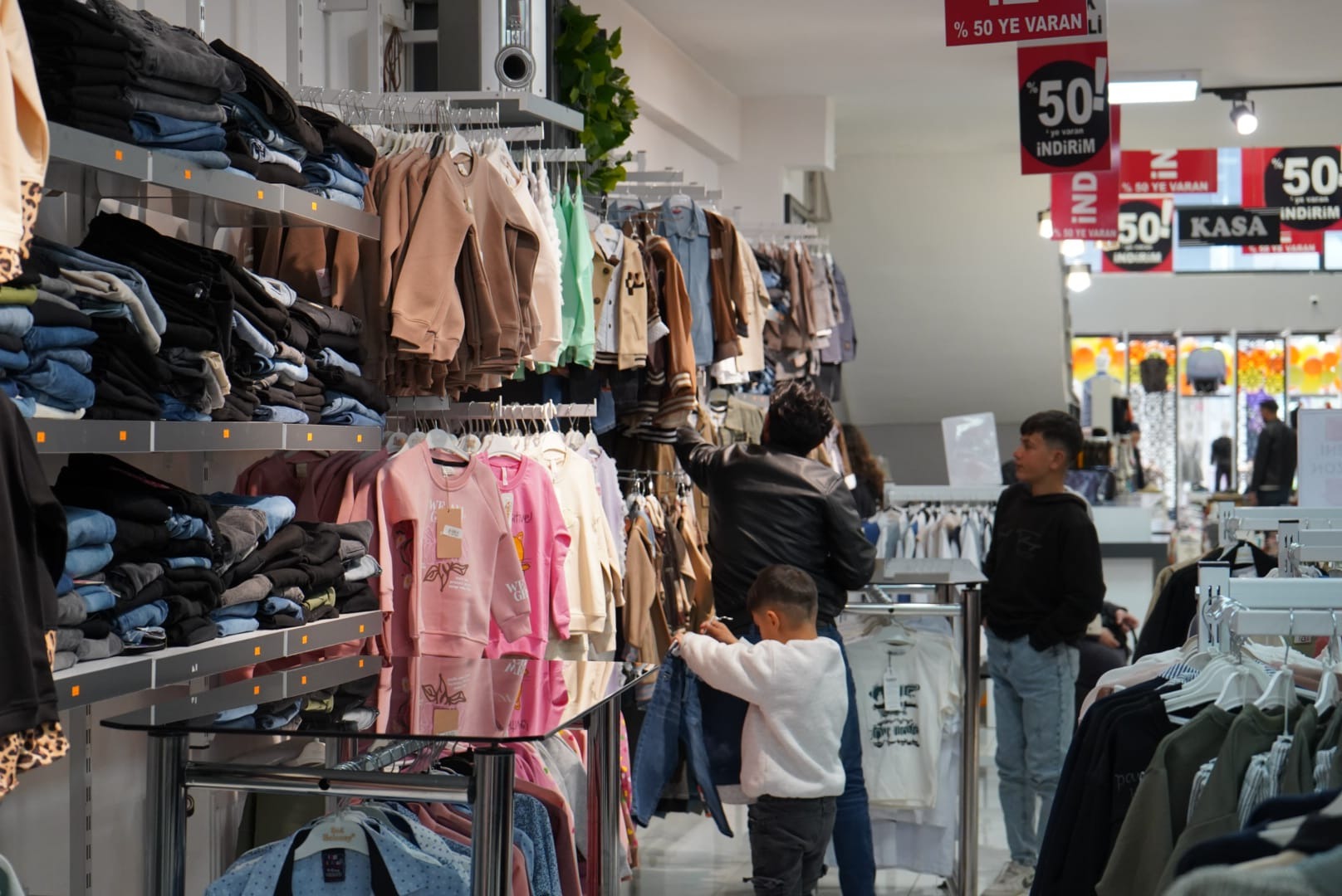 Vatandaşlar Bayram alışverişi için kredi kartına yöneldi