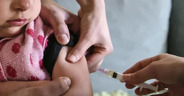 “Aşı reddi çocukların hayatını tehdit ediyor”