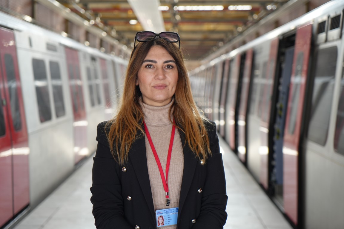 Güvenlikten vatmanlığa: Hayalinin peşinden giden kadın başarıya ulaştı