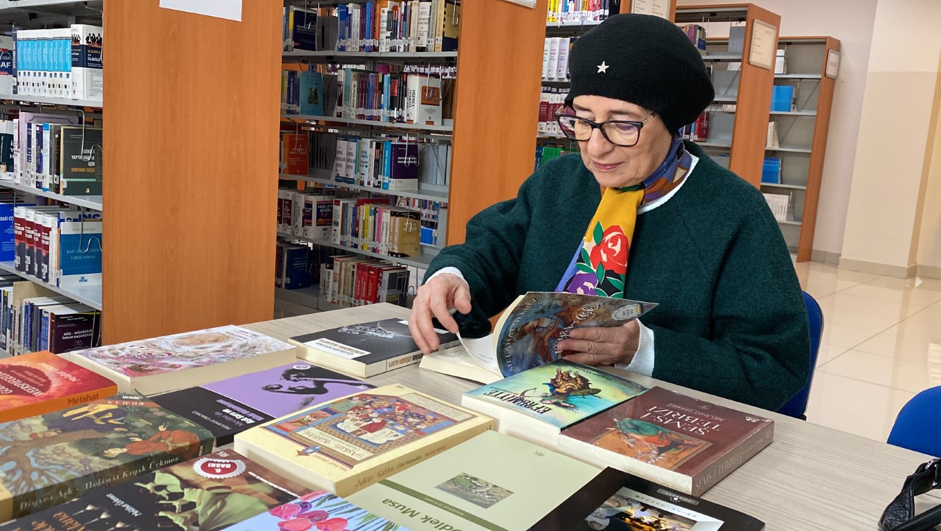 Önce çocuklarını büyüttü, şimdi ise yüksek lisans yapıyor