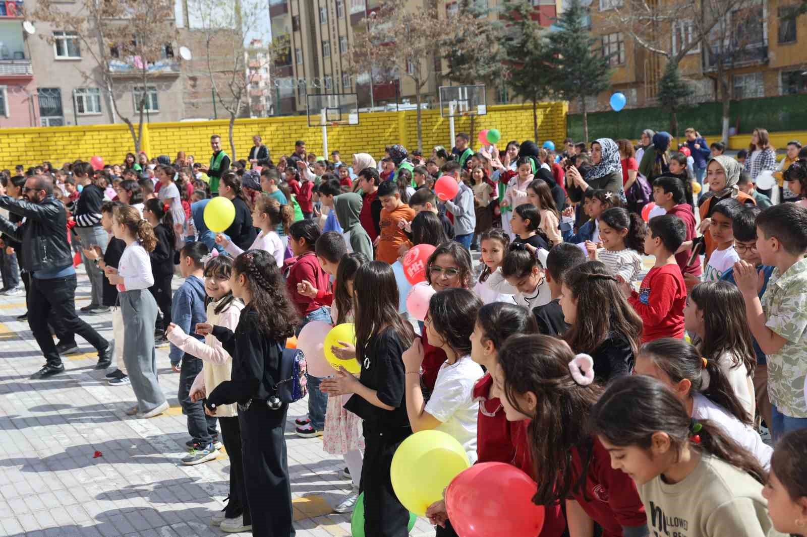 Ramazan Bayramı’nı coşkuyla kutlayan en renkli okul