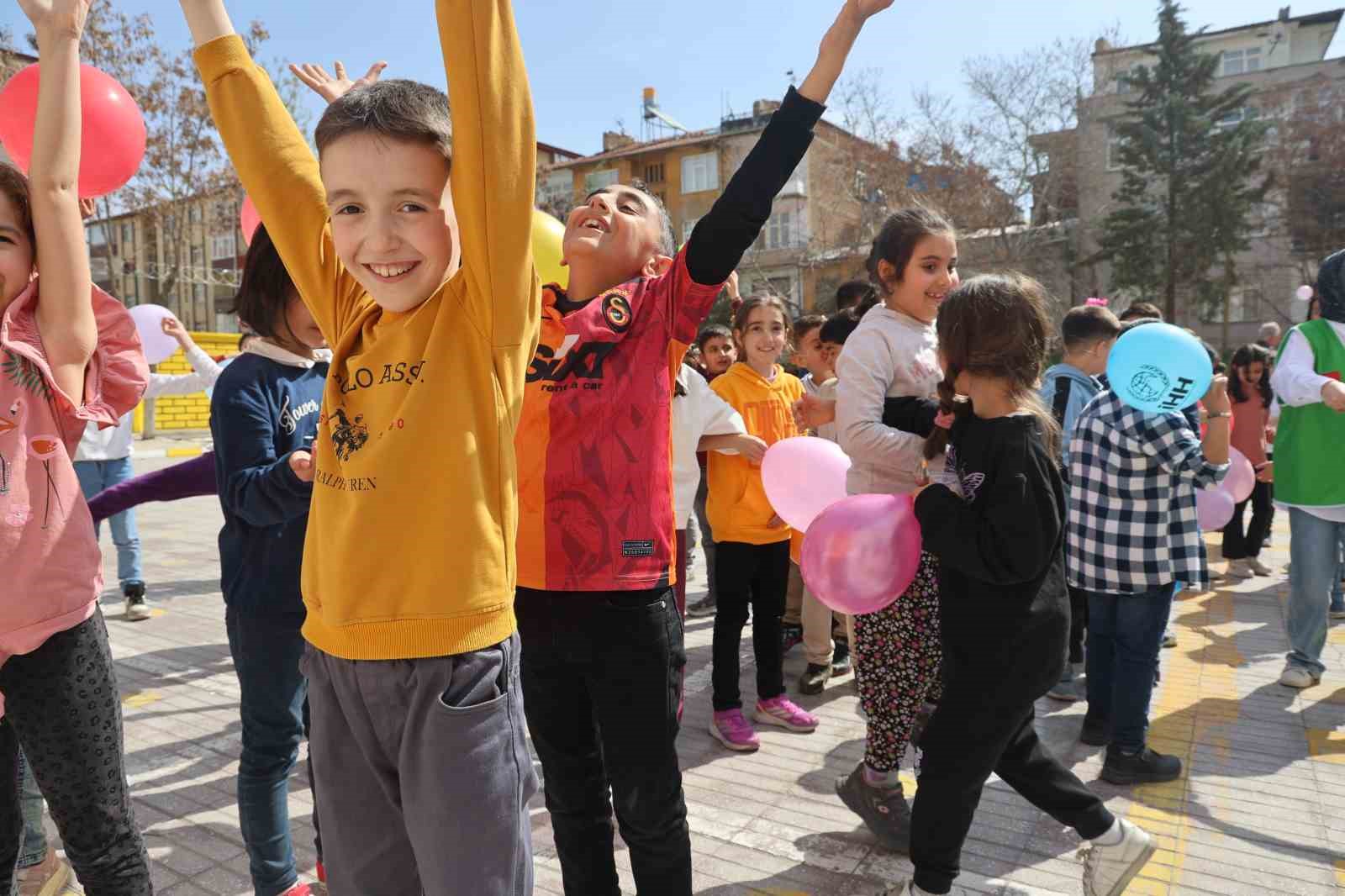Ramazan Bayramı’nı coşkuyla kutlayan en renkli okul