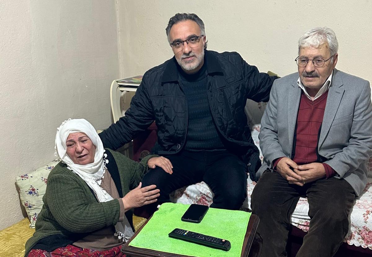 Van’da Ak Parti’nin ‘Gönül Sofraları’ Buluşmasında Duygusal Anlar