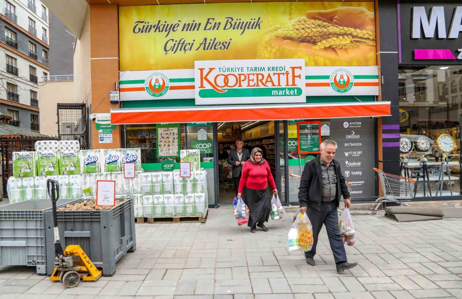 Van Büyükşehir Belediyesi ’Sosyal Kart’ dağıtımına başladı