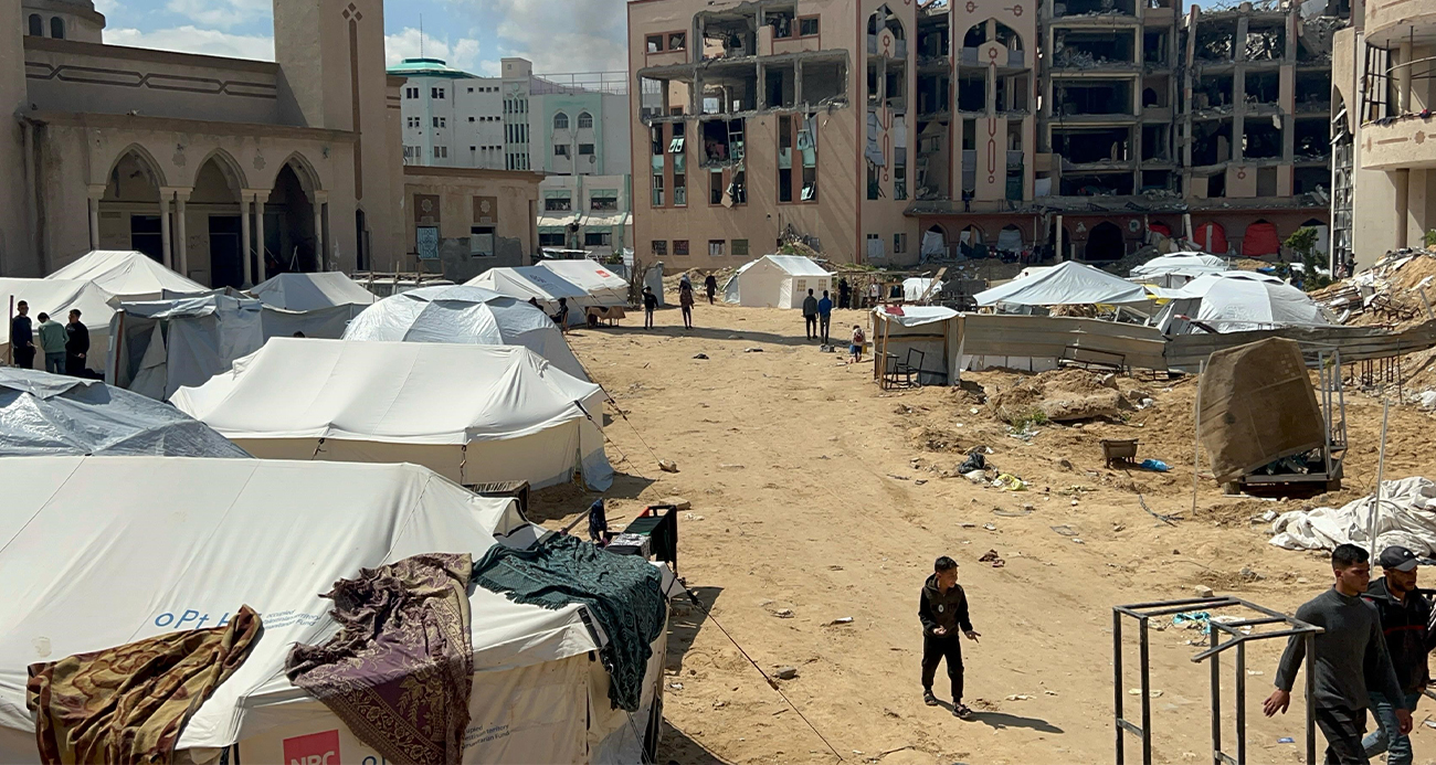 Gazze’de yerinden edilenler Gazze İslam Üniversitesi’ne sığındı