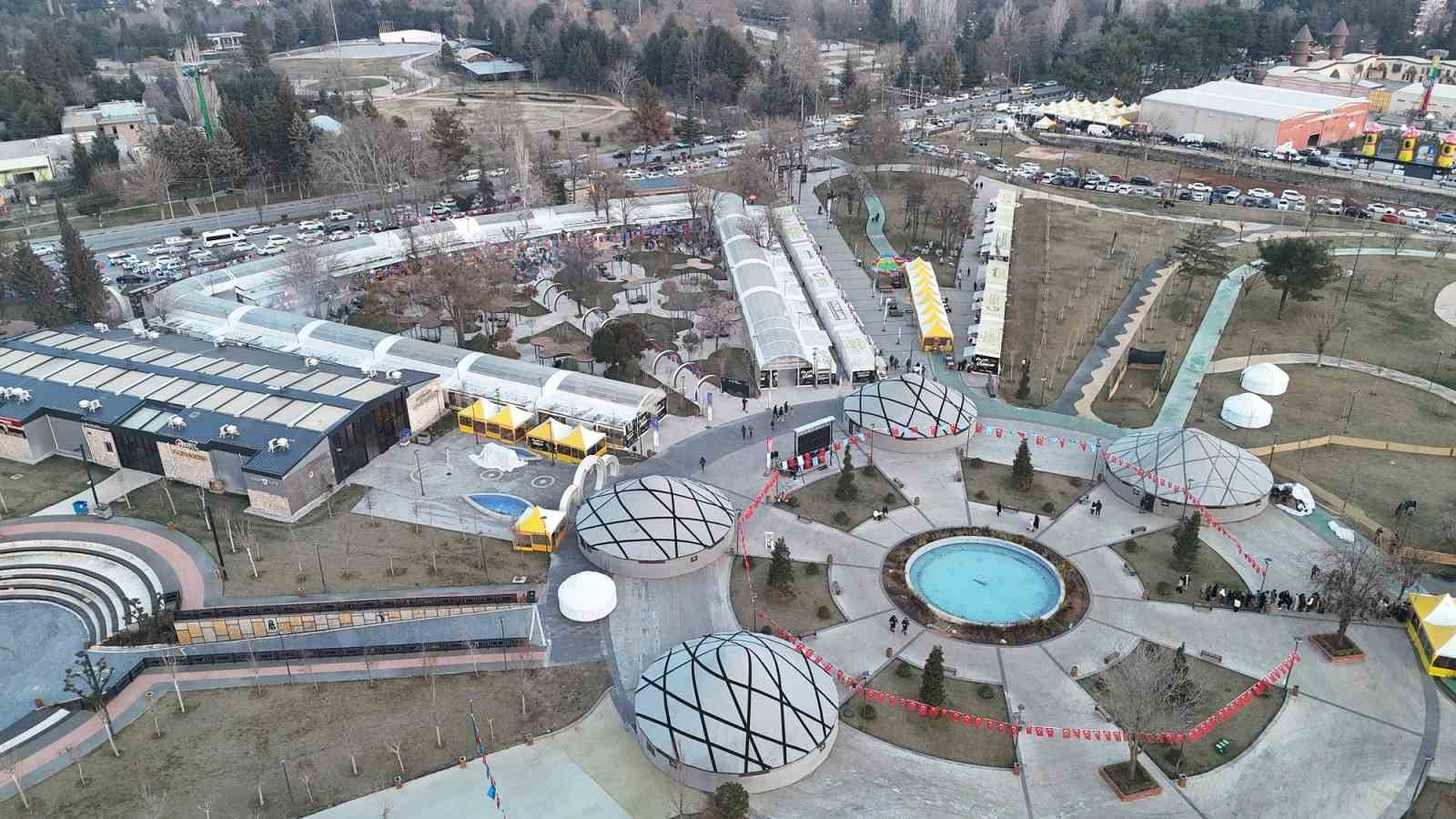 Ramazan Sokağı’na yoğun ilgi