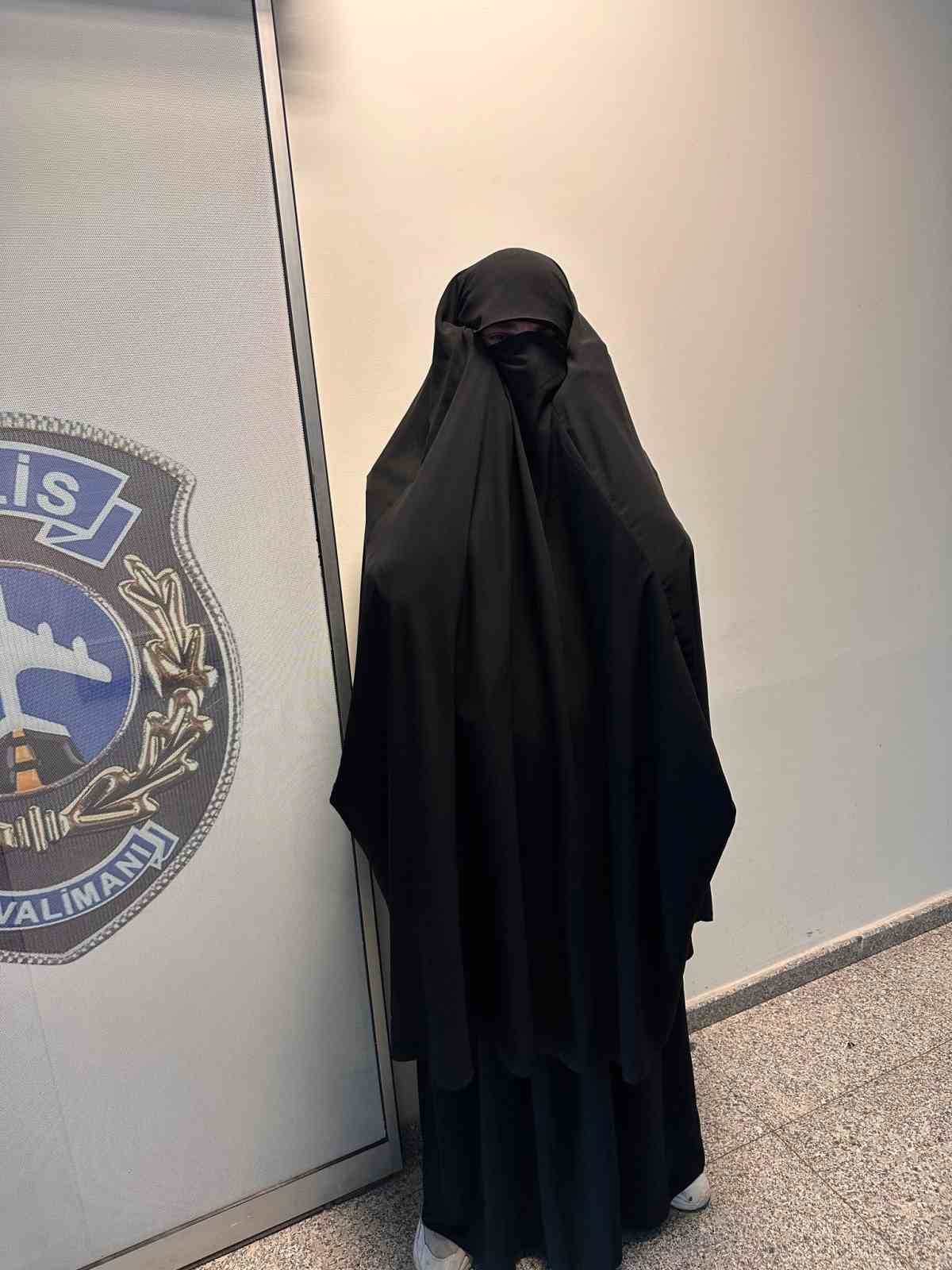 Suç makinesi şahıs kadın kılığında yakalandı