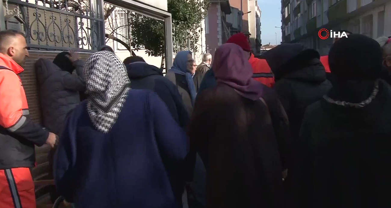 Oruç Baba Türbesi’nde yoğunluk yaşandı