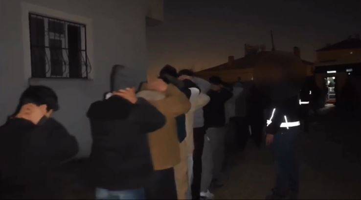 Van’da 4 düzensiz göçmen operasyonu