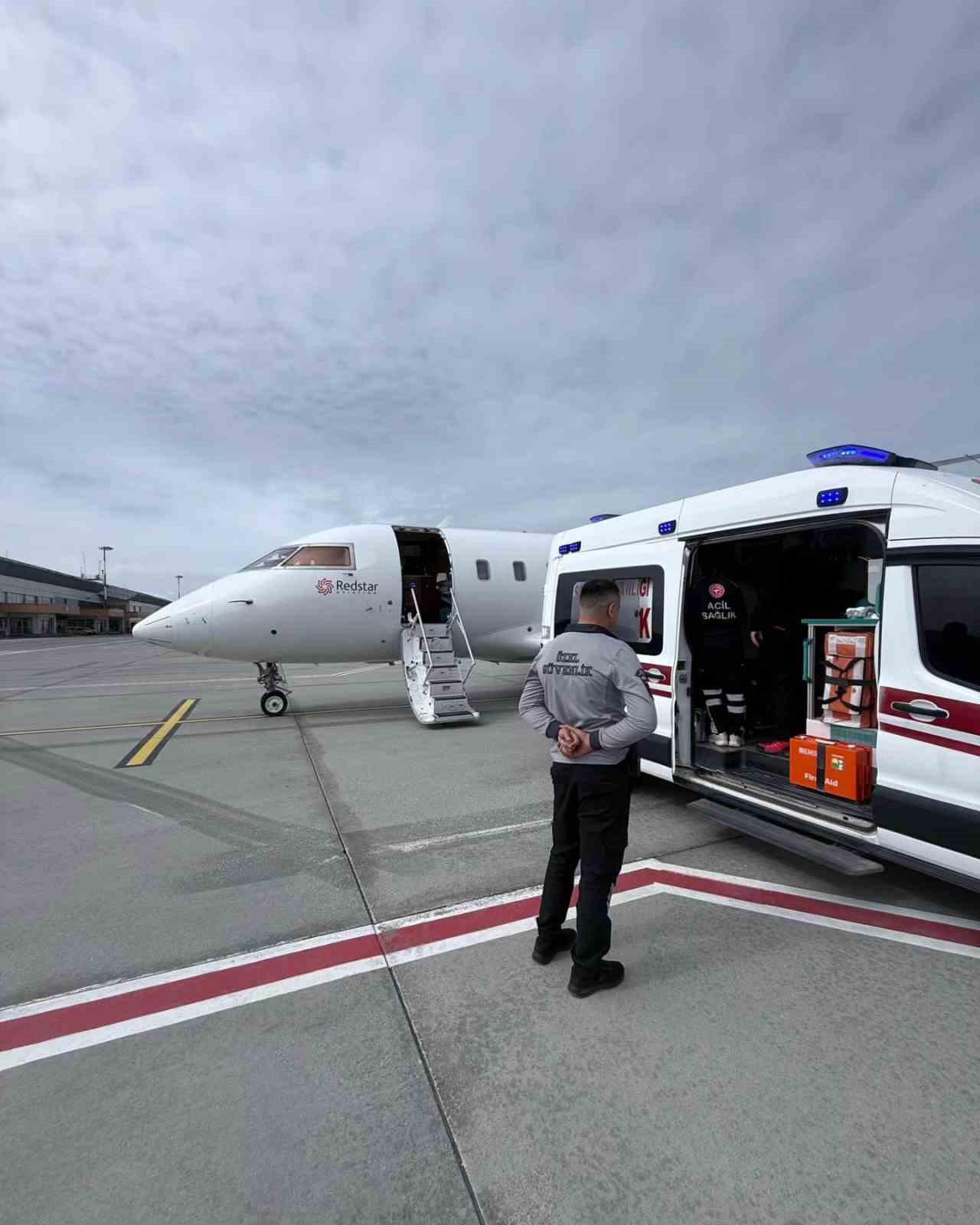 Van’da kalp hastası bebek ambulans uçakla İstanbul’a sevk edildi
