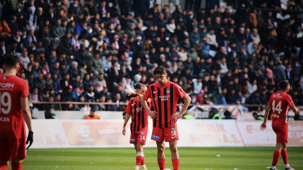 Vanspor Şampiyonluk Yolunda Ağır Darbe Aldı