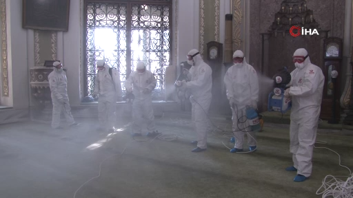 Hırka-i Şerif Camii gül suyuyla yıkandı