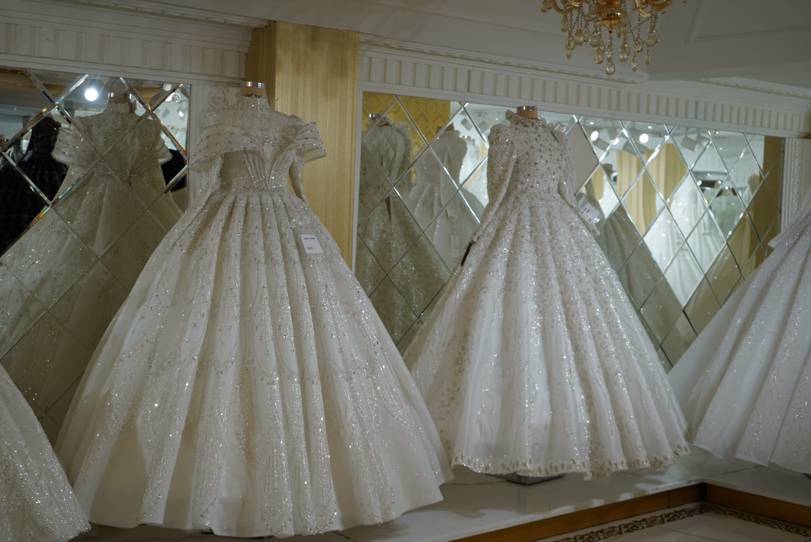 Van’da Düğün Sezonu Başladı,  Gelinlikçilerin Yoğunluğu Arttı