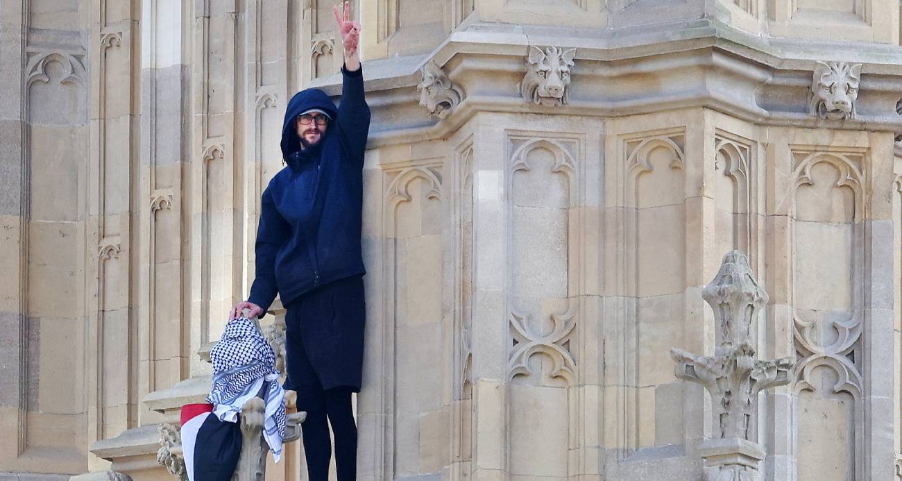 İngiltere’deki Big Ben Kulesi’ne tırmanan Filistin bayraklı şahıs, 16 saat sonra tutuklandı