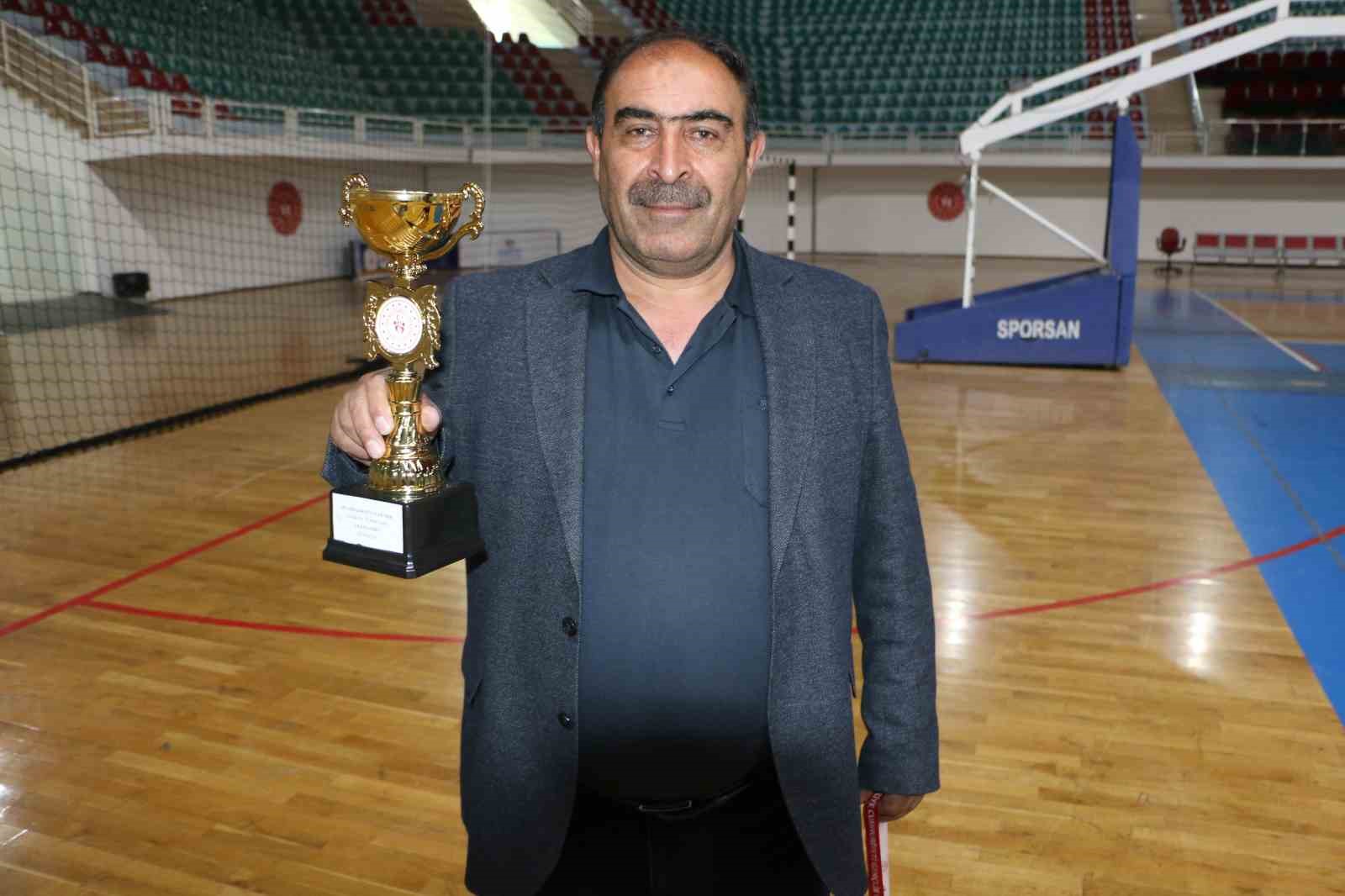 Diyarbakır’da satranç turnuvasında toplam 160 bin TL ödül dağıtıldı
