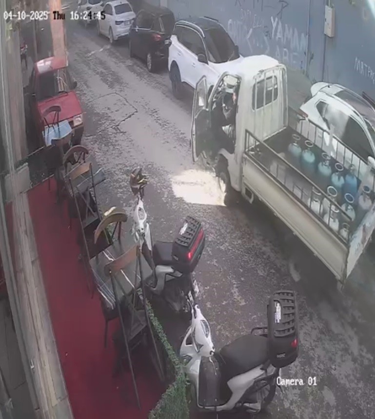 13 yaşındaki çocuk, tüp yüklü kamyoneti durdurarak faciayı önledi