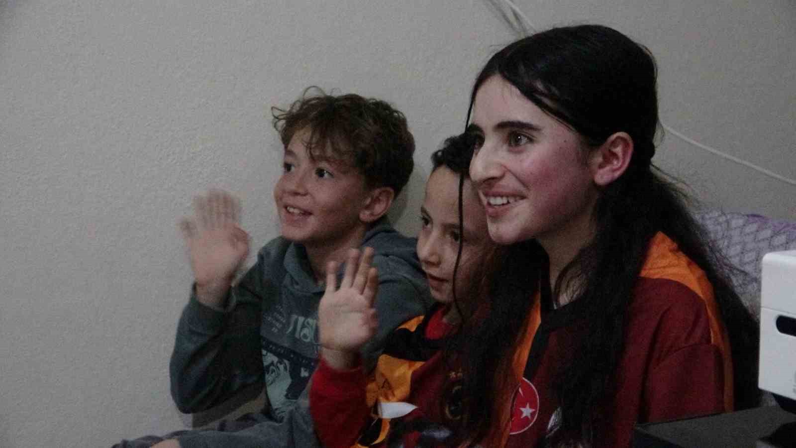 Van’da Galatasaraylı engelli kızın hayali gerçek oldu