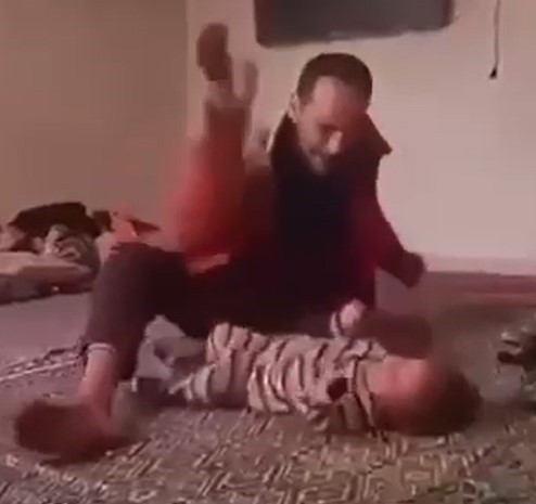 Çocuğuna defalarca şiddet uygulayan cani baba tutuklandı