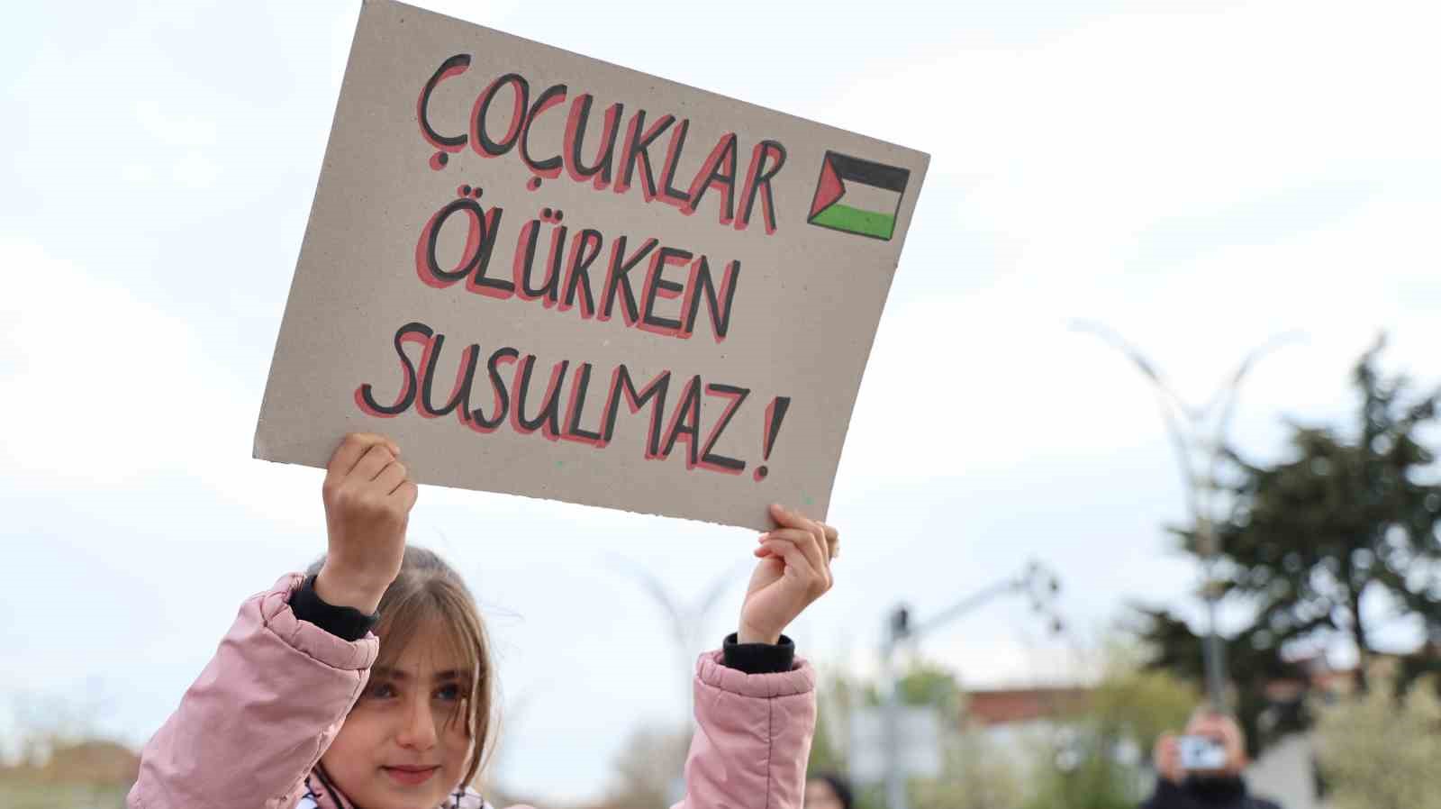 İsrail’in Filistin saldırıları protesto edildi