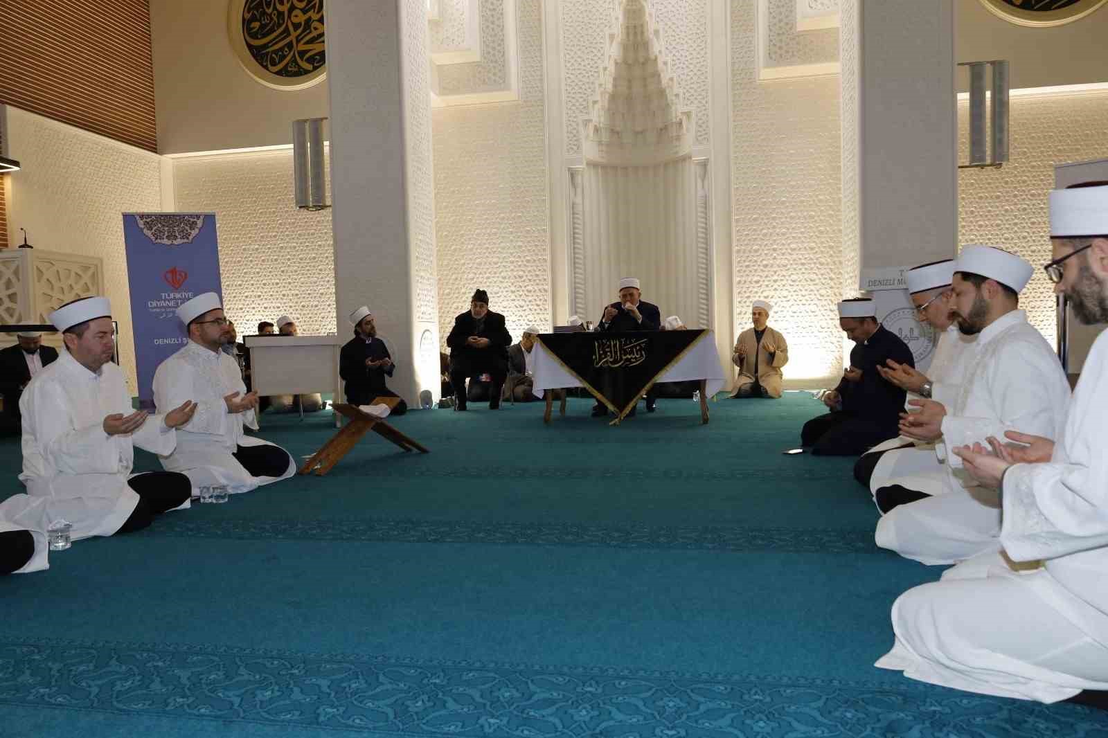 Eğitimlerini tamamlayan din görevleri icazetlerini aldı