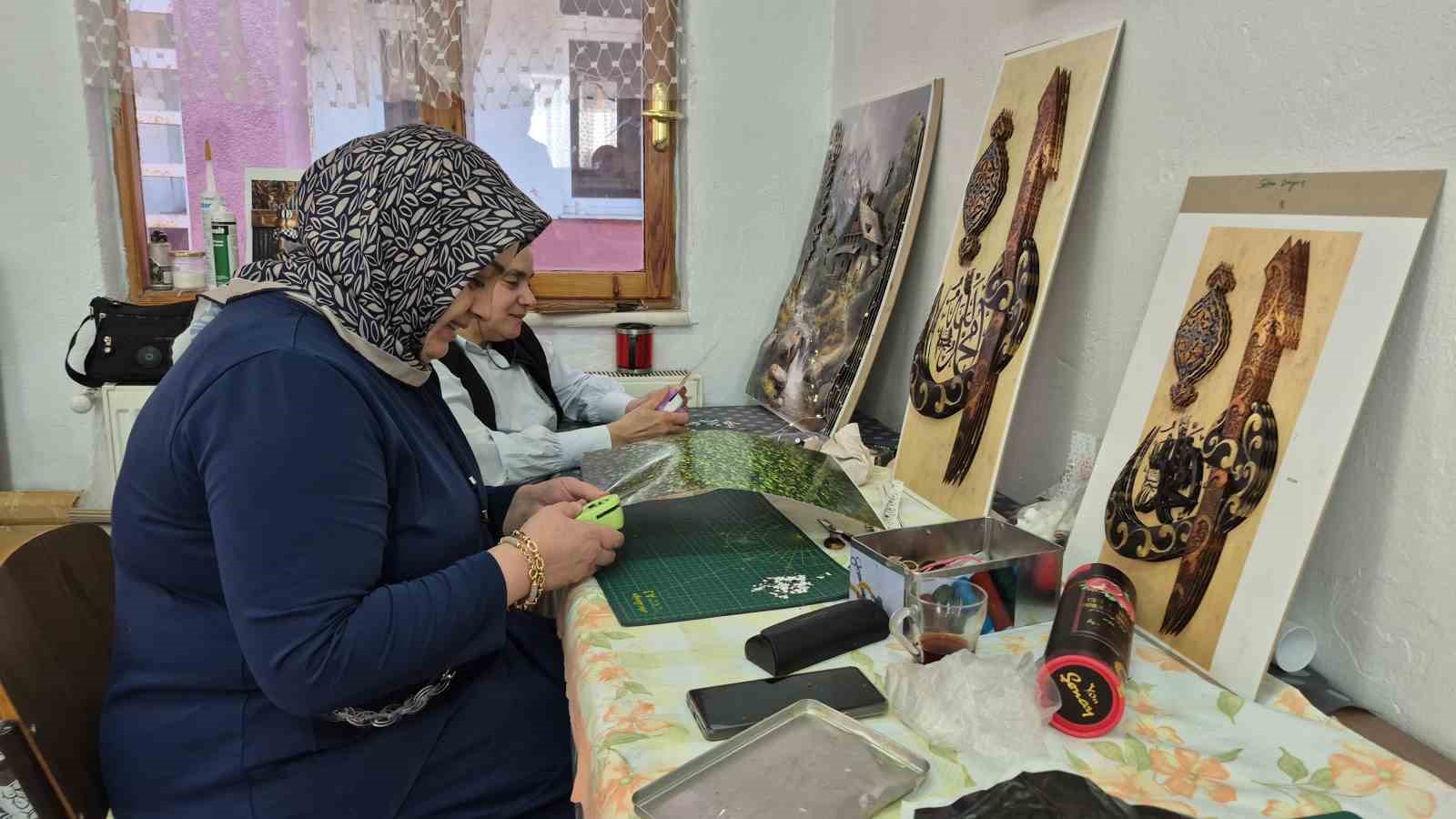 Ev hanımlarının ve emeklilerin yeni tutkusu: Rölyef